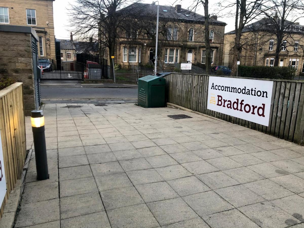 Accommodation Bradford แบรดฟอร์ด ภายนอก รูปภาพ