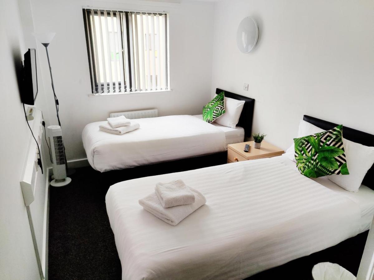 Accommodation Bradford แบรดฟอร์ด ภายนอก รูปภาพ